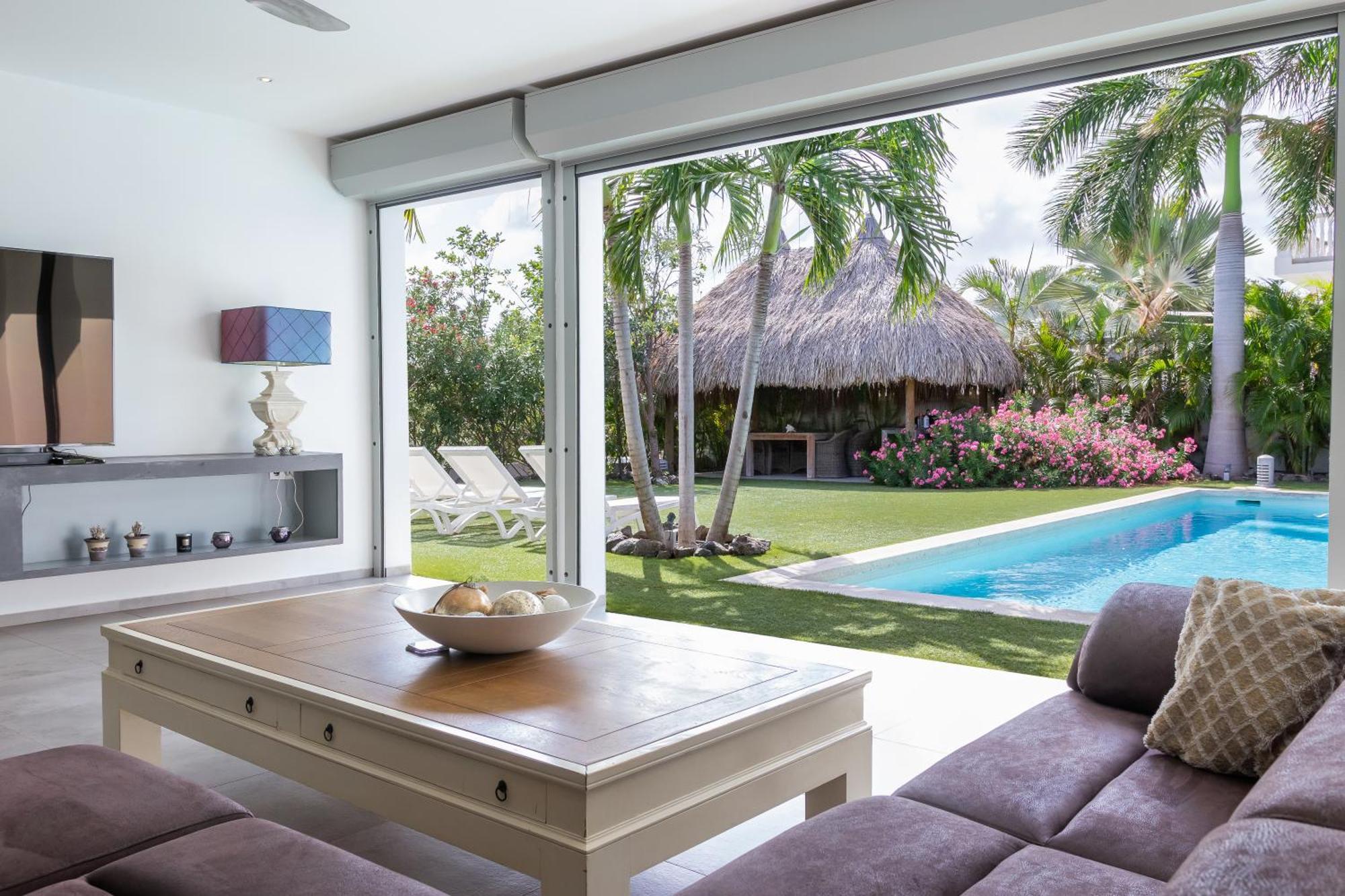 Stylish 4 Bedroom Modern Villa Design, Walking Distance From The Beach Jan Thiel Buitenkant foto