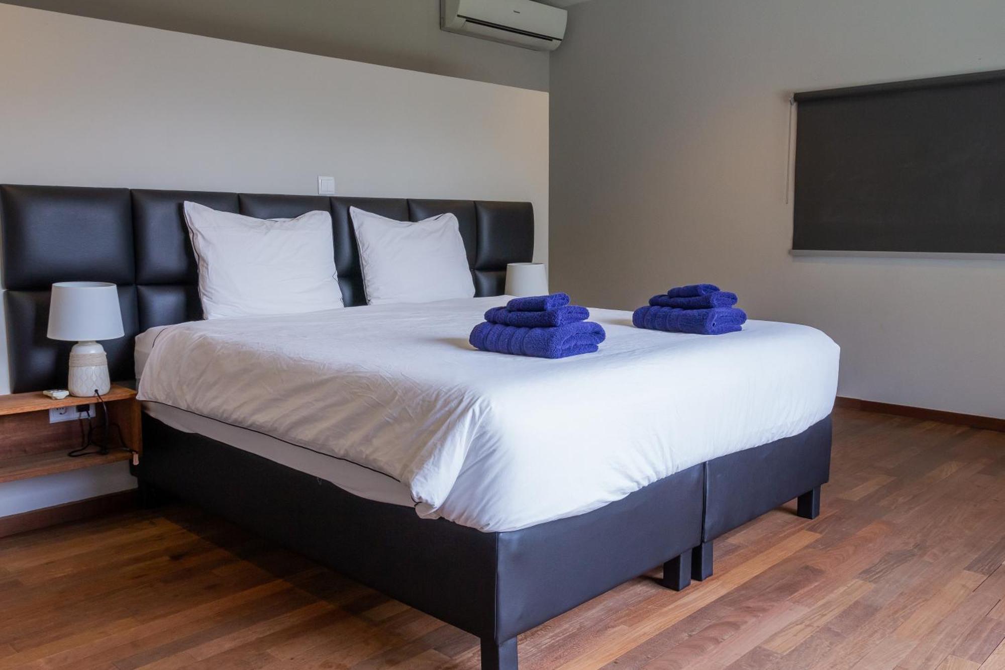 Stylish 4 Bedroom Modern Villa Design, Walking Distance From The Beach Jan Thiel Buitenkant foto