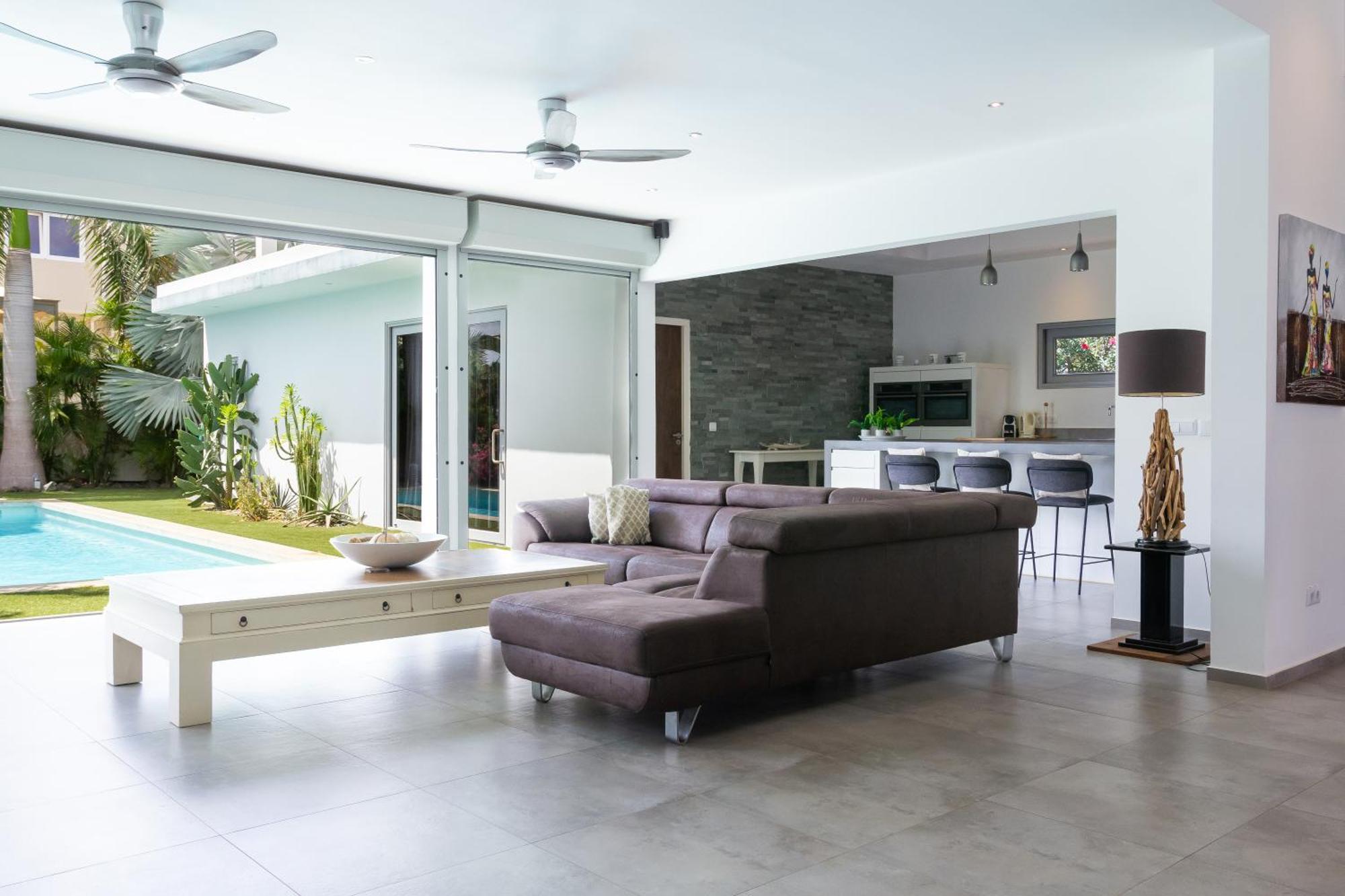 Stylish 4 Bedroom Modern Villa Design, Walking Distance From The Beach Jan Thiel Buitenkant foto
