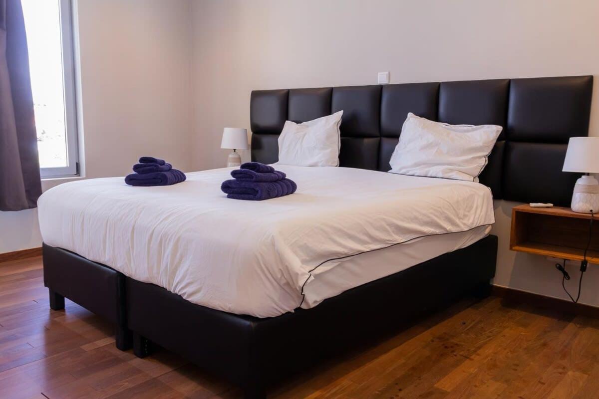 Stylish 4 Bedroom Modern Villa Design, Walking Distance From The Beach Jan Thiel Buitenkant foto