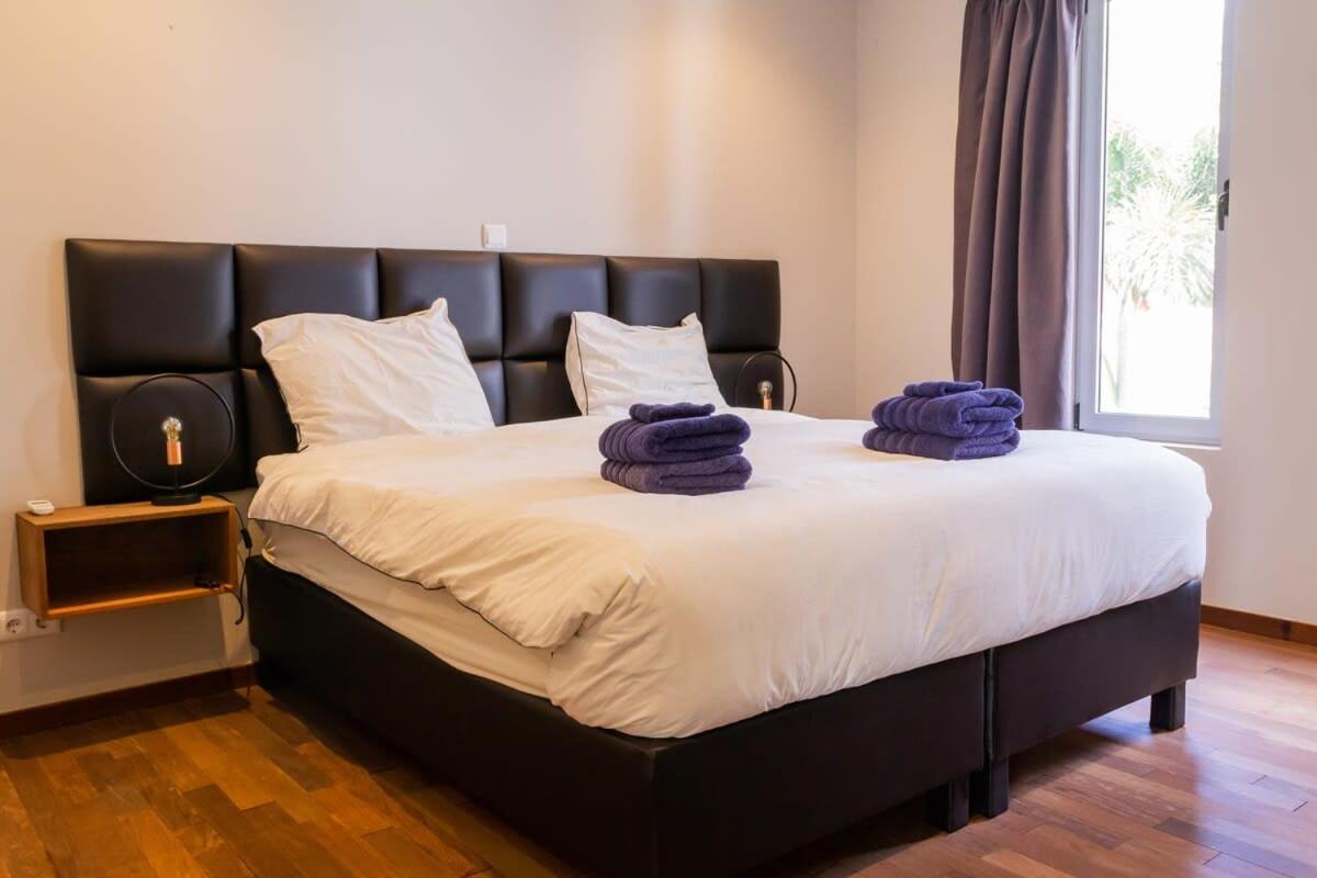 Stylish 4 Bedroom Modern Villa Design, Walking Distance From The Beach Jan Thiel Buitenkant foto